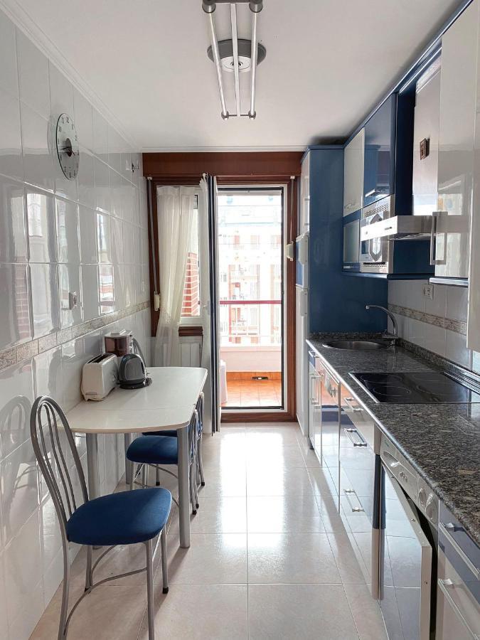 Apartment Olas Cotolino Con Parking A 2' De La Playa Castro Urdiales